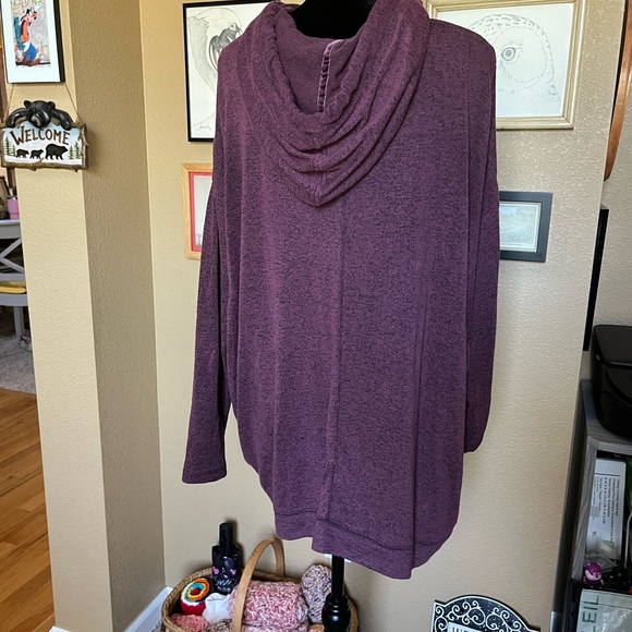 ANYBODY Dolman Long Sleeve Hoodie top!  Size M - Picture 5 of 8